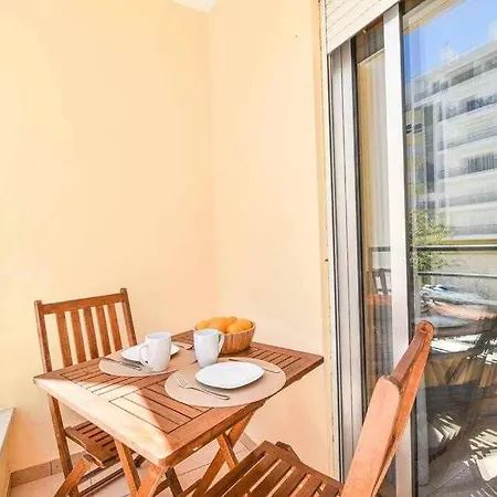Apartamento Contemporâneo A 3 Minutos Da *